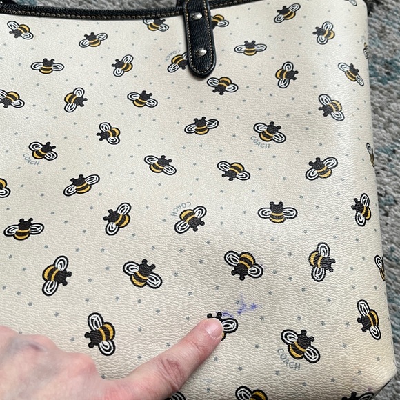 Coach Reversible City Tote Black & Bee Print 🐝 - Picture 17 of 17